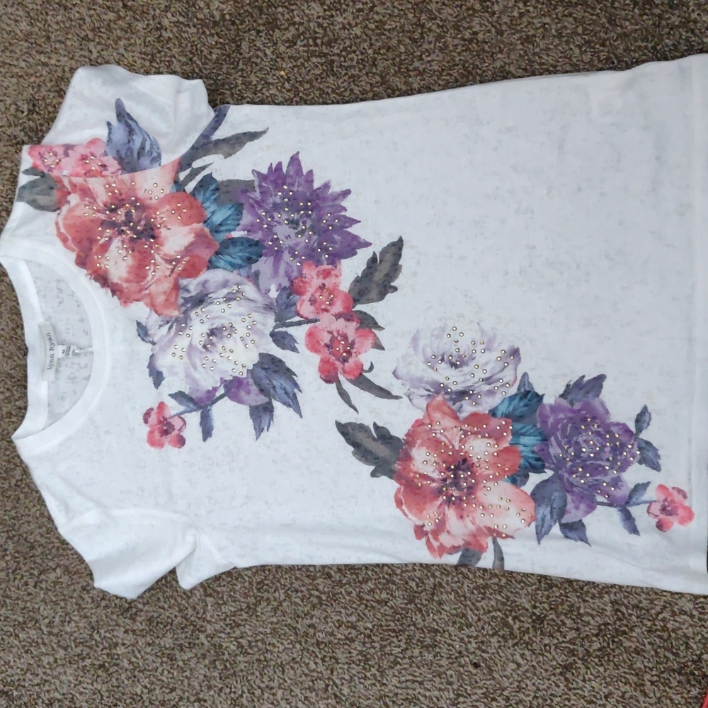 Lynn Ryan flower blouse